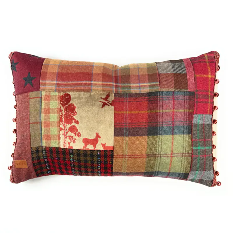 Scottish pillow with deer