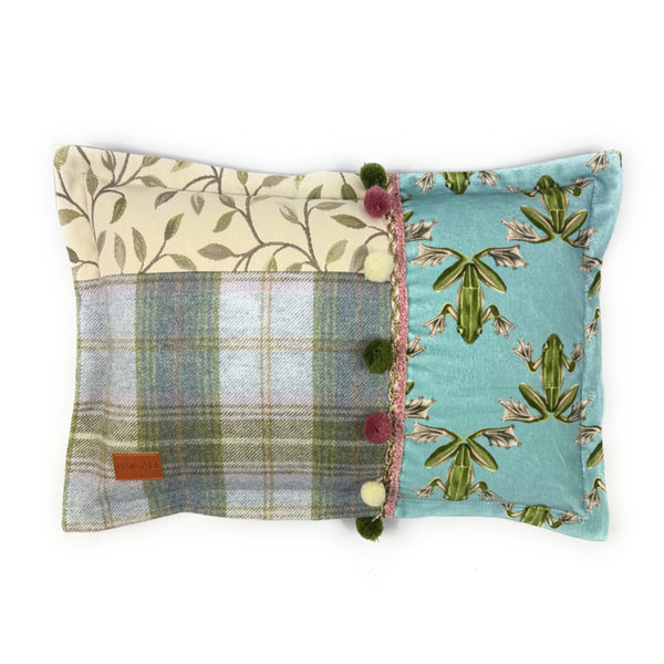 Scottish cushion with fogs