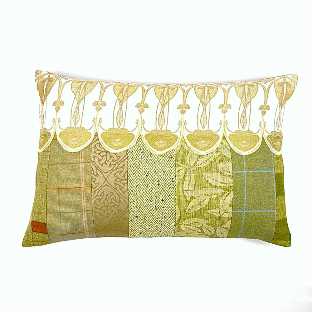 Belle Epoque Cushion TR199