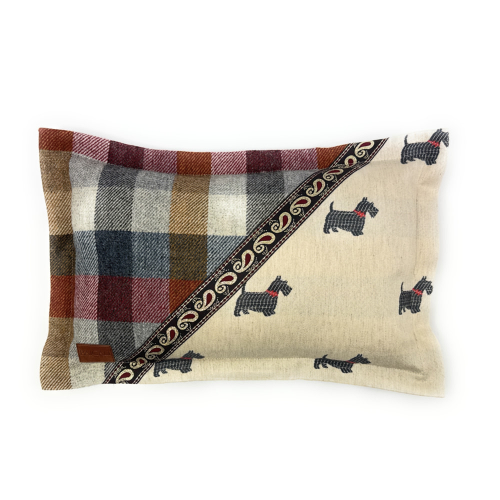 Cheviot Cushion CH060
