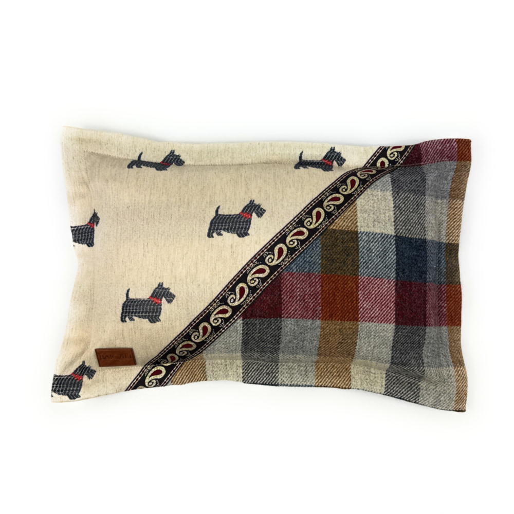 Cheviot Cushion CH061