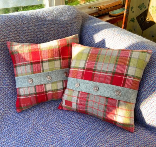 Scatter Cushion EI046 - Image 3