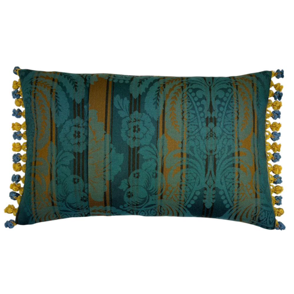Cuillin Cushion C014