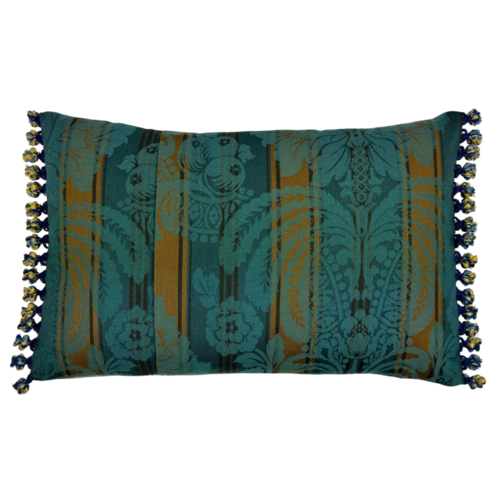 Cuillin Cushion C015