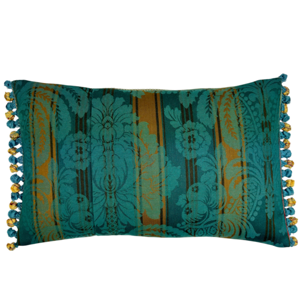 Cuillin Cushion C031