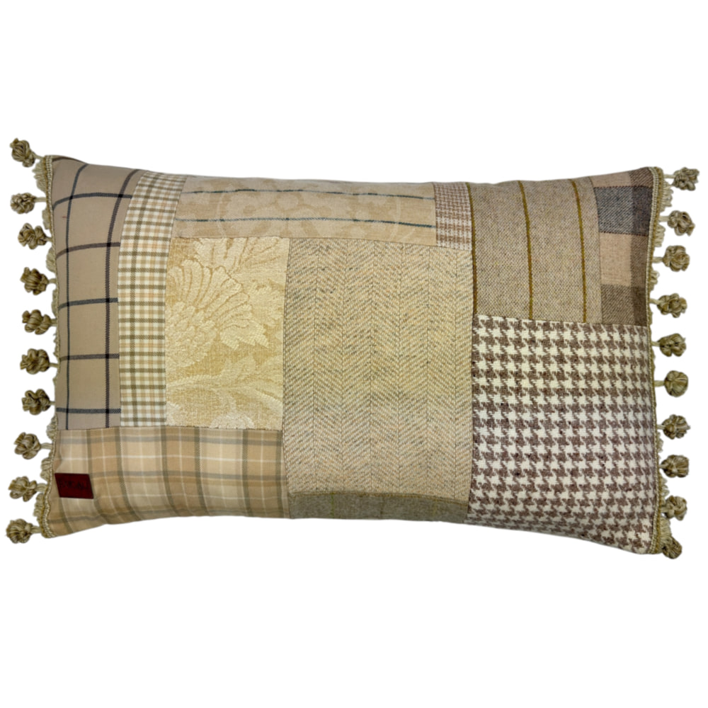 Cuillin Cushion C034
