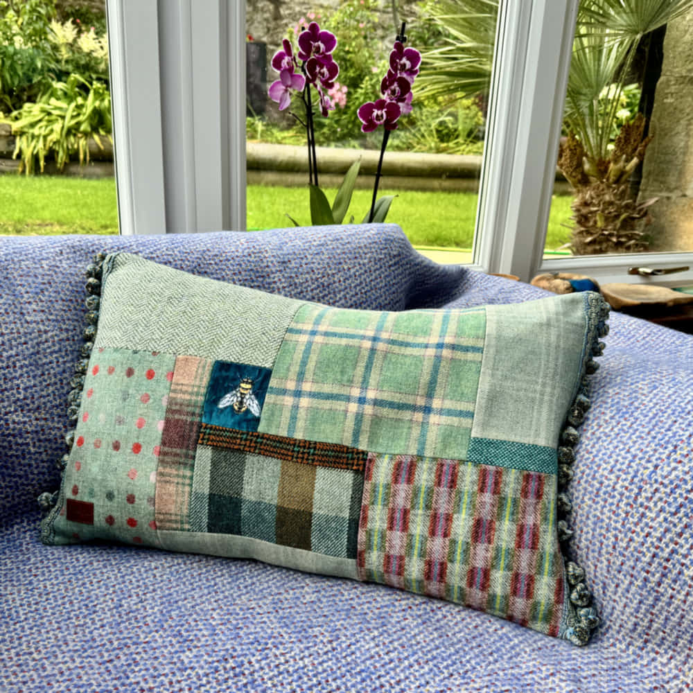 Cuillin Cushion C040