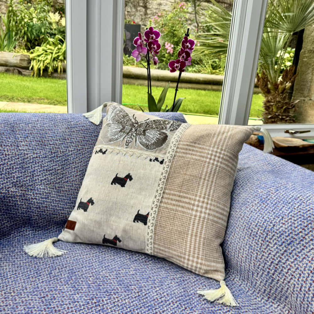 Ochil Cushion OC402
