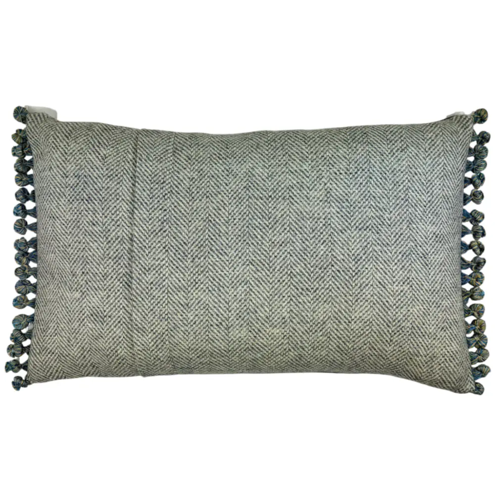 Cuillin Cushion C070