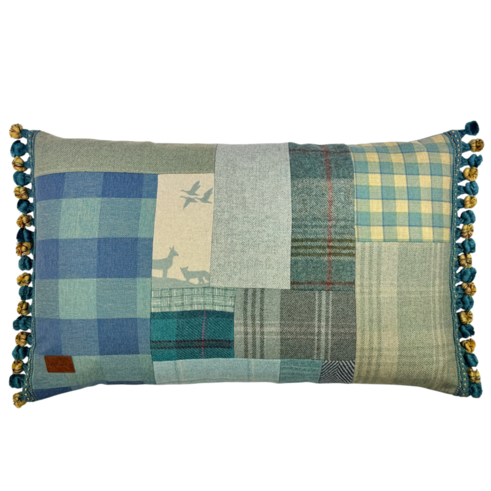 Cuillin Cushion C073