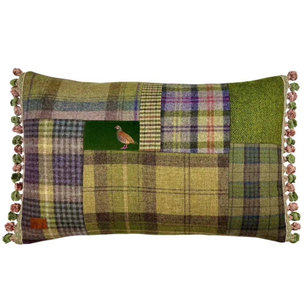 Cuillin Cushion C085