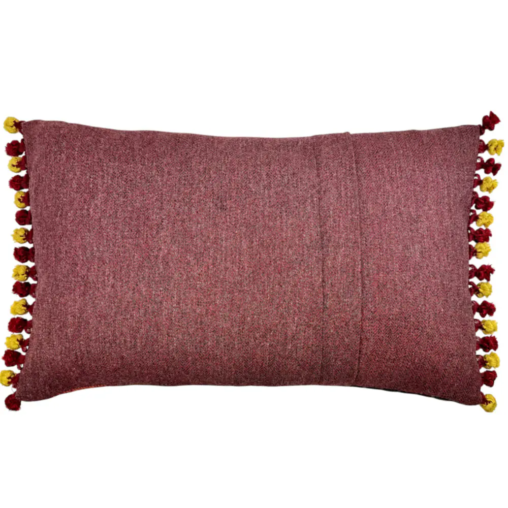 Cuillin Cushion C076