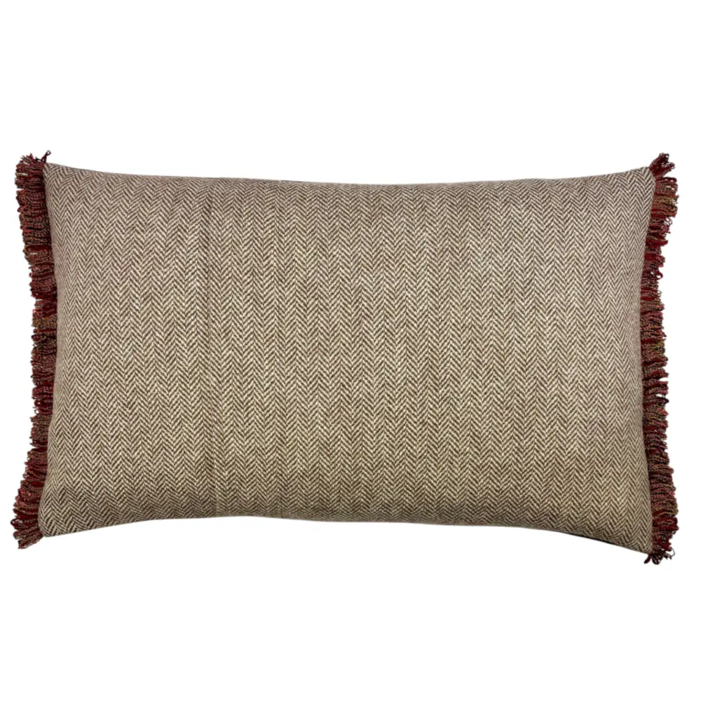 Cuillin Cushion C088