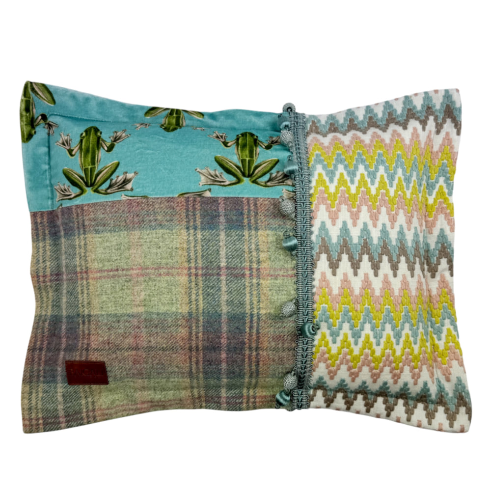 Galloway Cushion GA097
